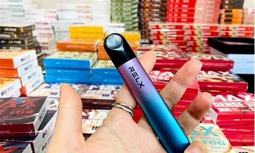 悦刻电子烟灯一直闪烁(悦刻电子烟灯一闪一闪抽不出来)